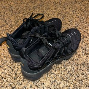 Nike Womens Air Vapormax Plus (Black.)